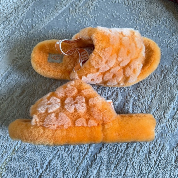 UGG Fluff Yeah Slide Poppy slipper sandal fuzzy orange sheepskin elastic strap 9 - Picture 2 of 11